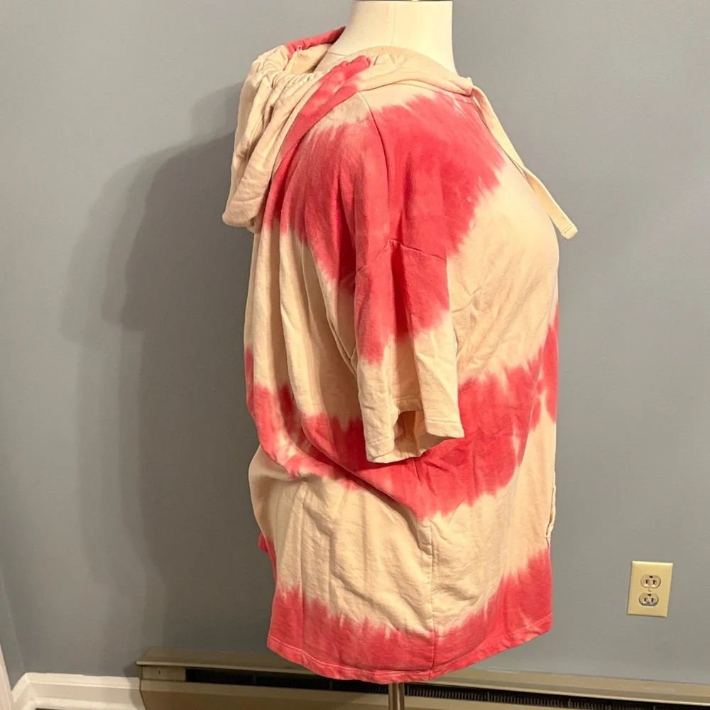Livi Active size 26/28 Pink and Cream Tie-Dye Short Sleeve Hoodie Top - Picture 3 of 4